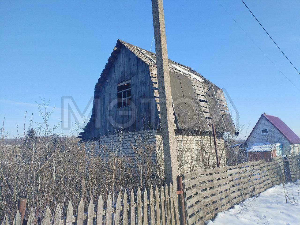 1/2 доля дома и 1/2 доля земельного участка в Курской обл.