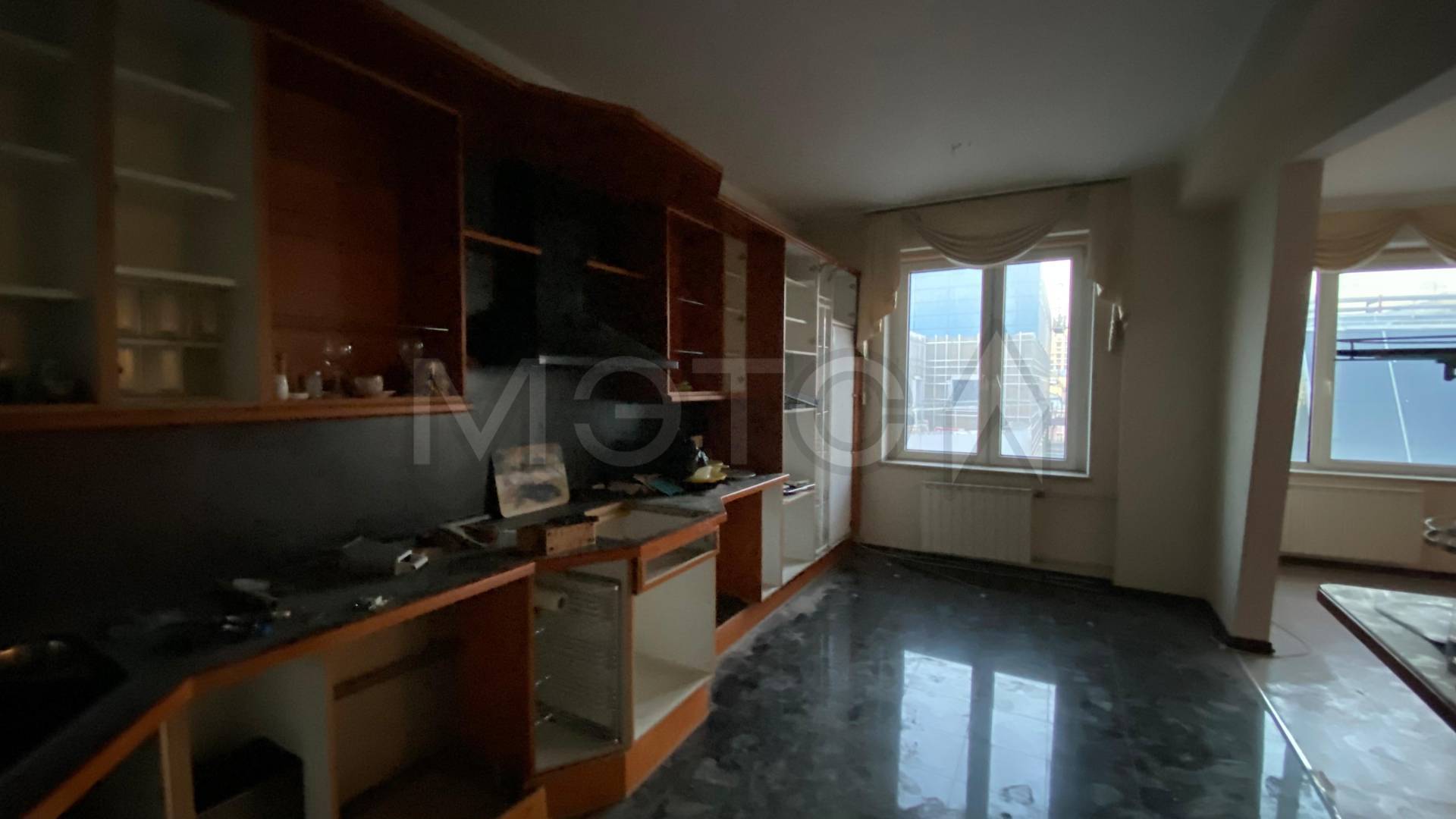 Квартира в Москве, 110,6 кв.м. и товарно-материальные ценности