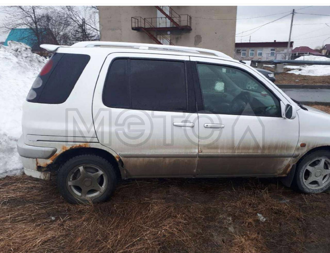 Toyota Raum, 2000 года