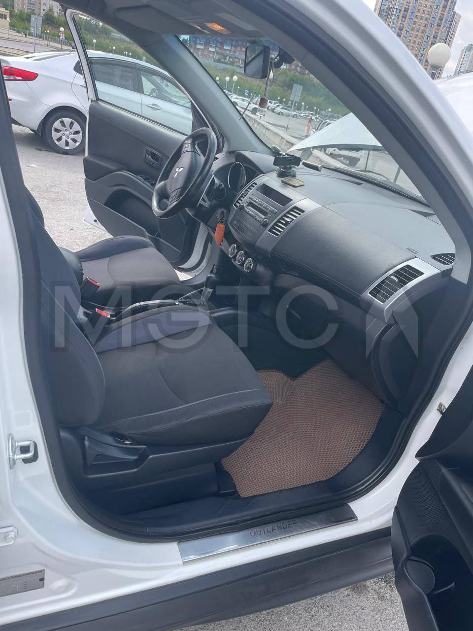Mitsubishi Outlander, 2010 года, 147 лс, 215000 км, полный привод, АКПП