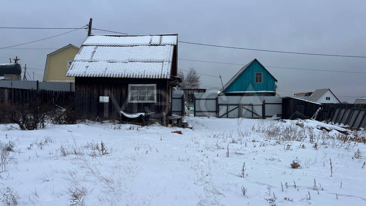 1/4 доля дома и 1/4 доля земельного участка в Бурятии