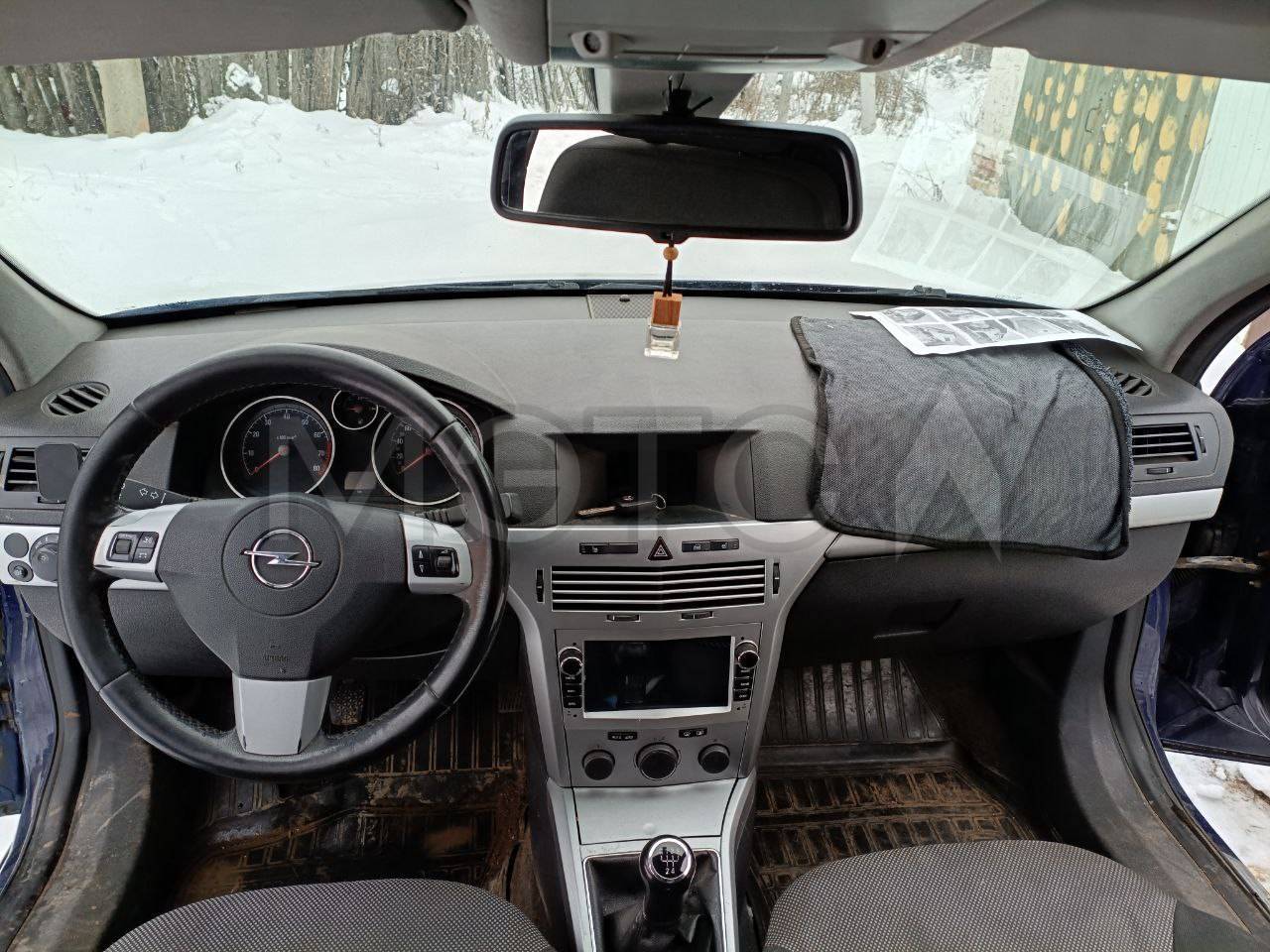 Opel Astra, 2011 года, 116 лс
