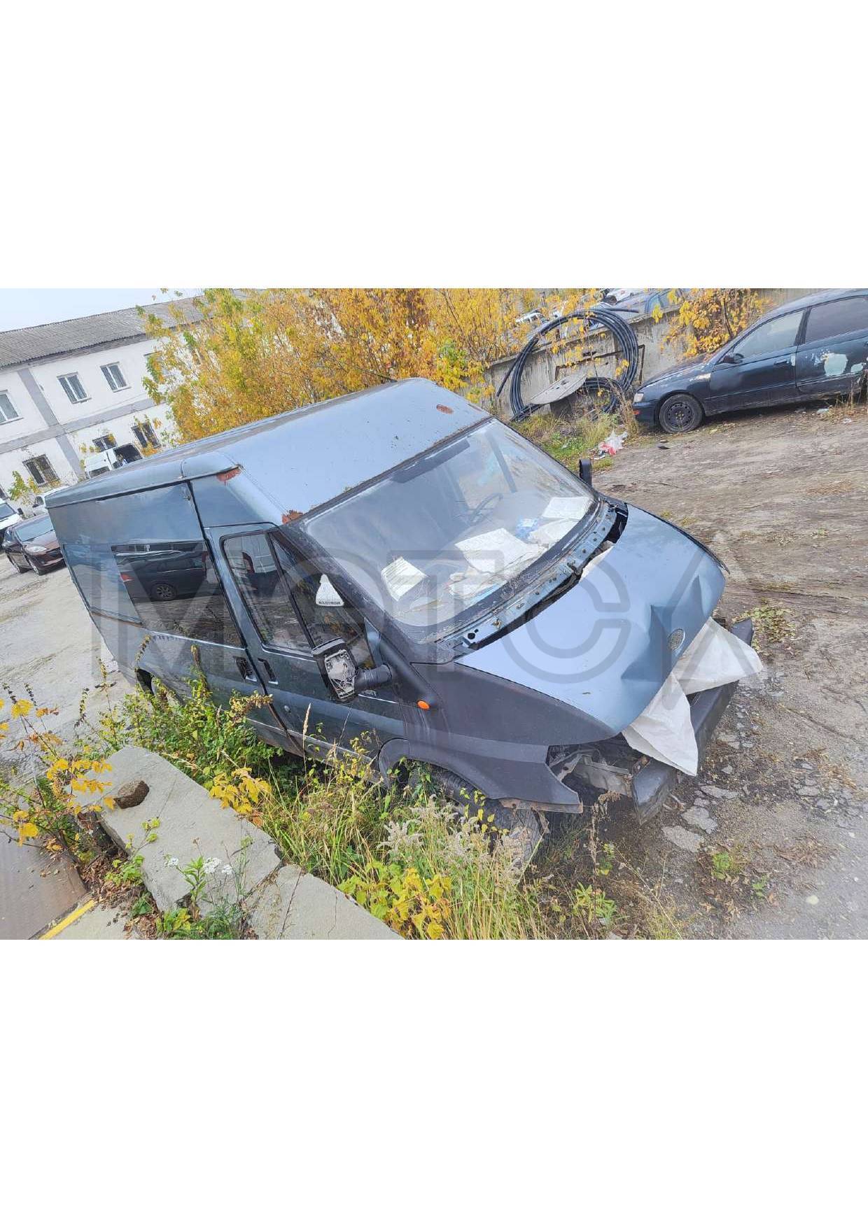 Ford Transit 330M, 2001 года