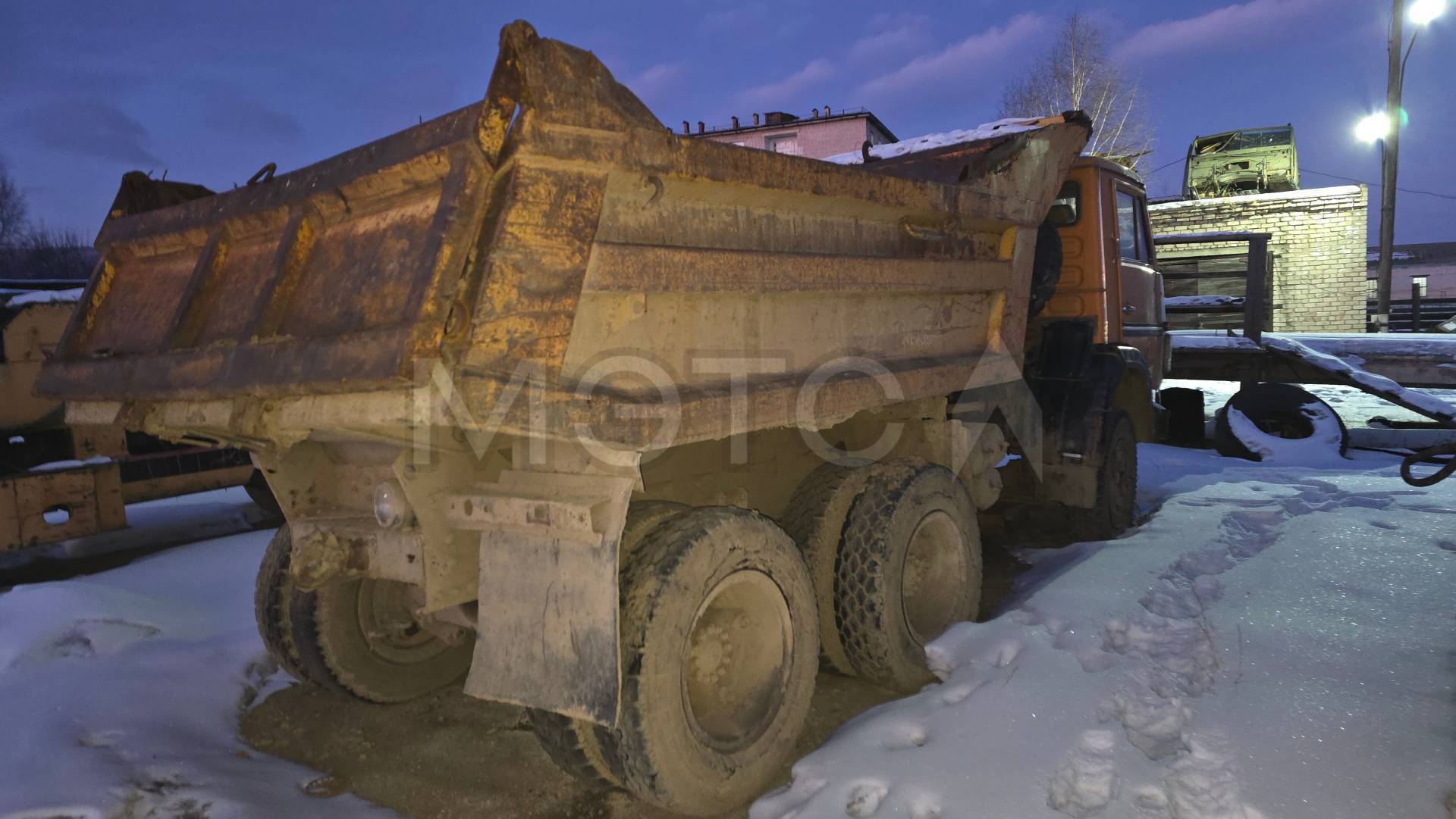 Автомашина КАМАЗ 55111, 1996 года; КАМАЗ 6520-43, 2017 года