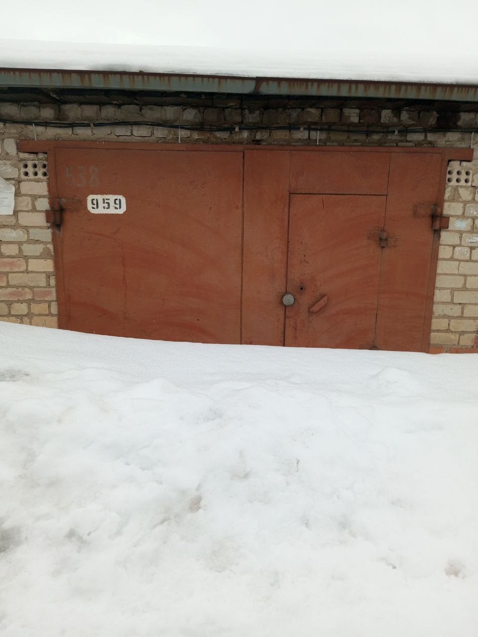 Гараж 21,6 кв.м и земельный участок 24 кв.м в Орловской обл.