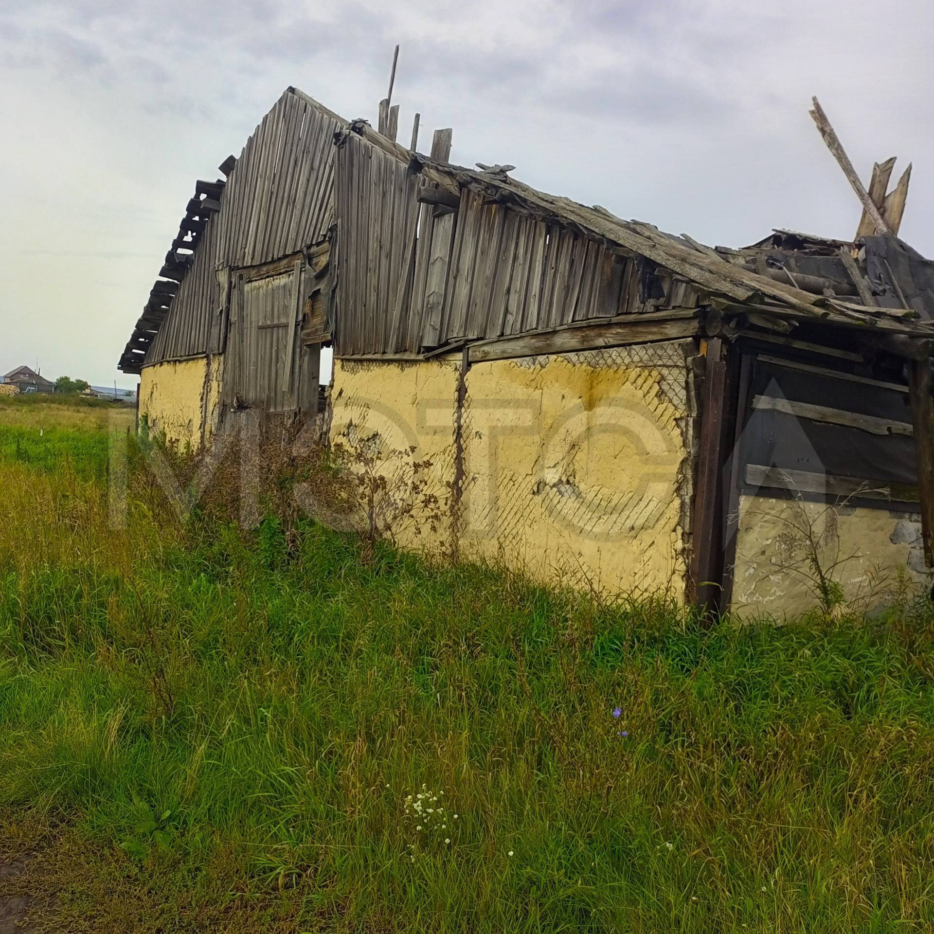 Здание 1153,8 кв.м. и земельный участок 1801 +/- 15 кв.м. в Курганской обл.