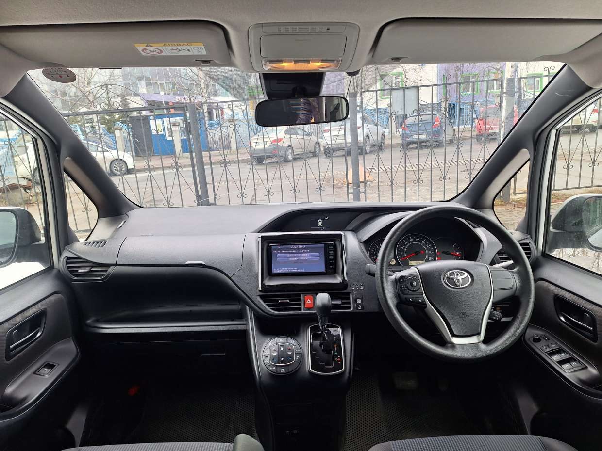 Toyota Noah, 2018 года, 152 лс, 148 912 км, АКПП