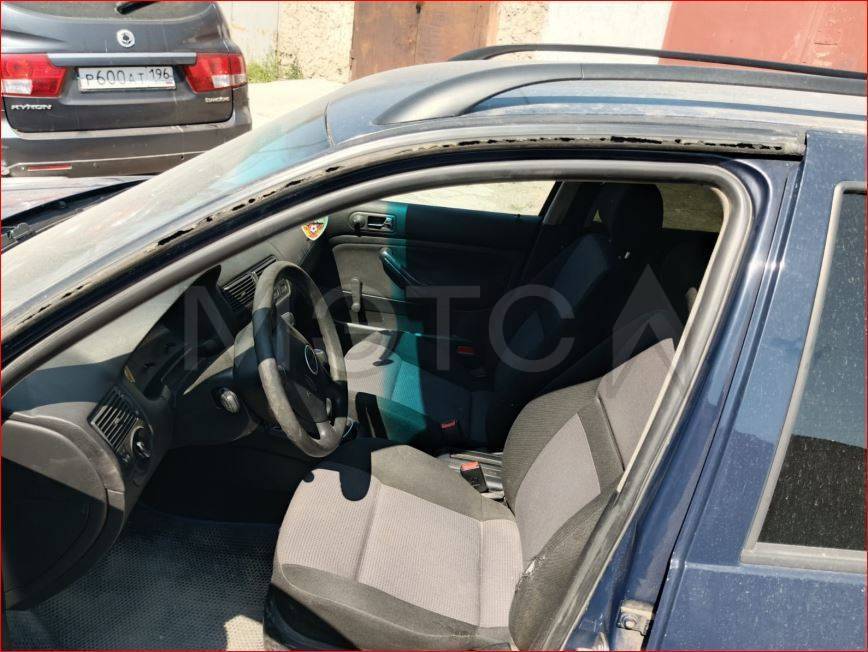 Volkswagen Golf, 2000 года, 75 лс