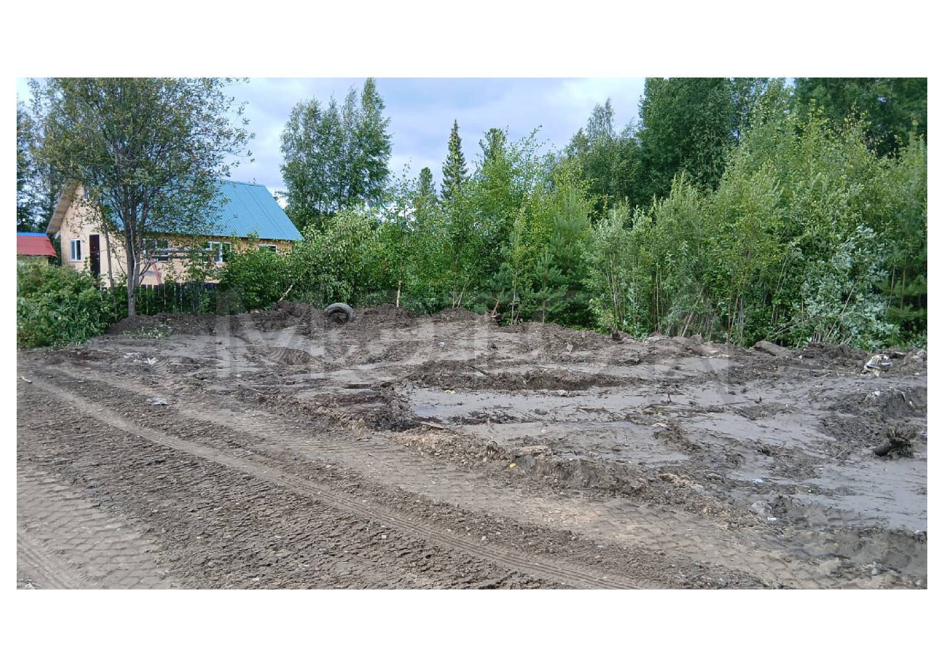 Земельный участок в Ханты-Мансийске, 1045 кв.м.