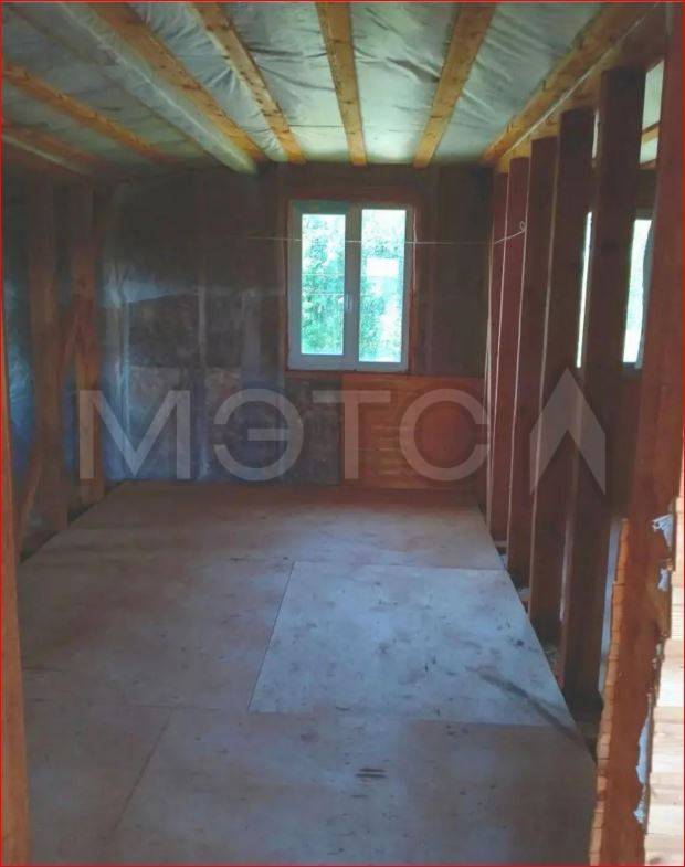 1/2 доля дома и 1/2 доля земельного участка в Кировской обл.
