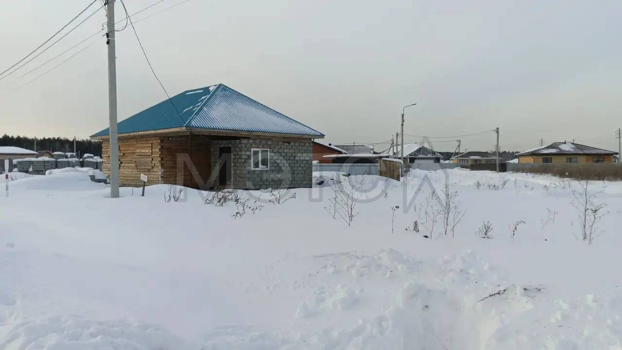 Земельный участок 769 кв.м. и объект незавершенного строительства 96 кв.м. в Тюменской обл.