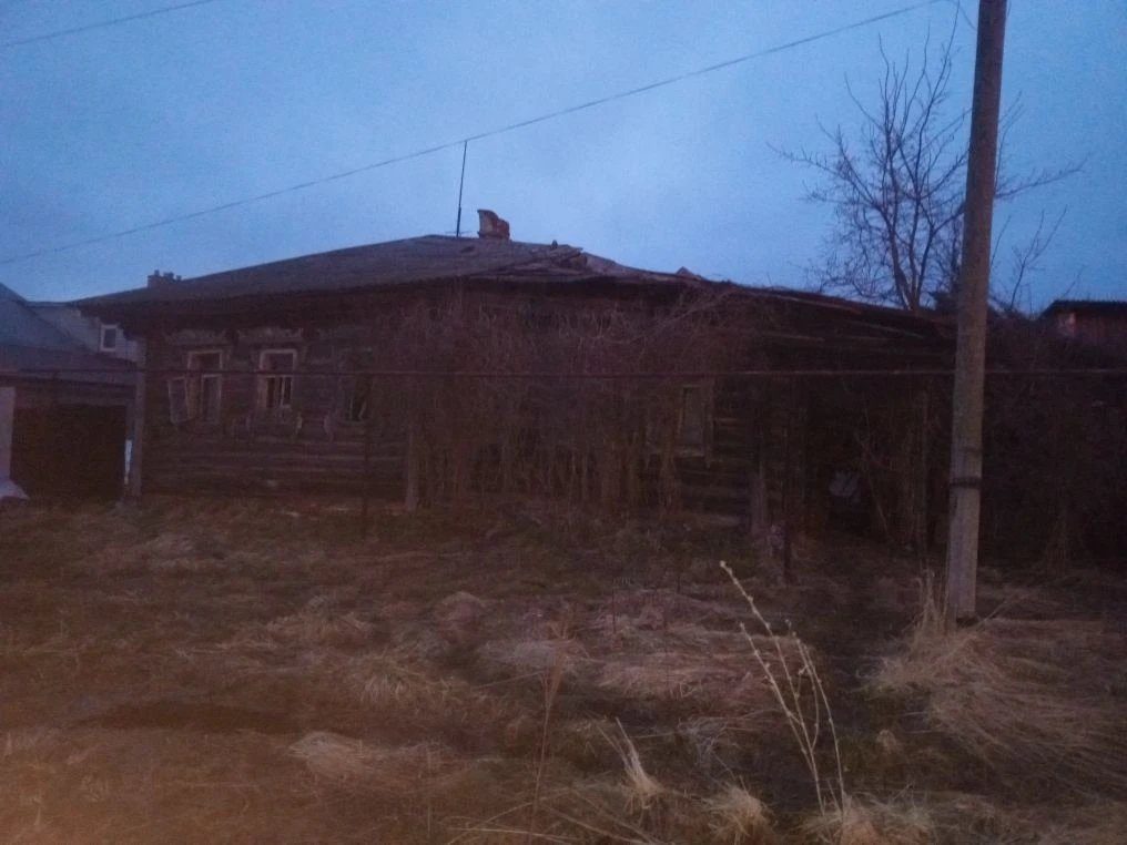 1/2 доля в праве на жилой дом, площадь: 59,1кв.м.,1/2 доля в праве на земельный участок , площадь: 2 000кв.м.,