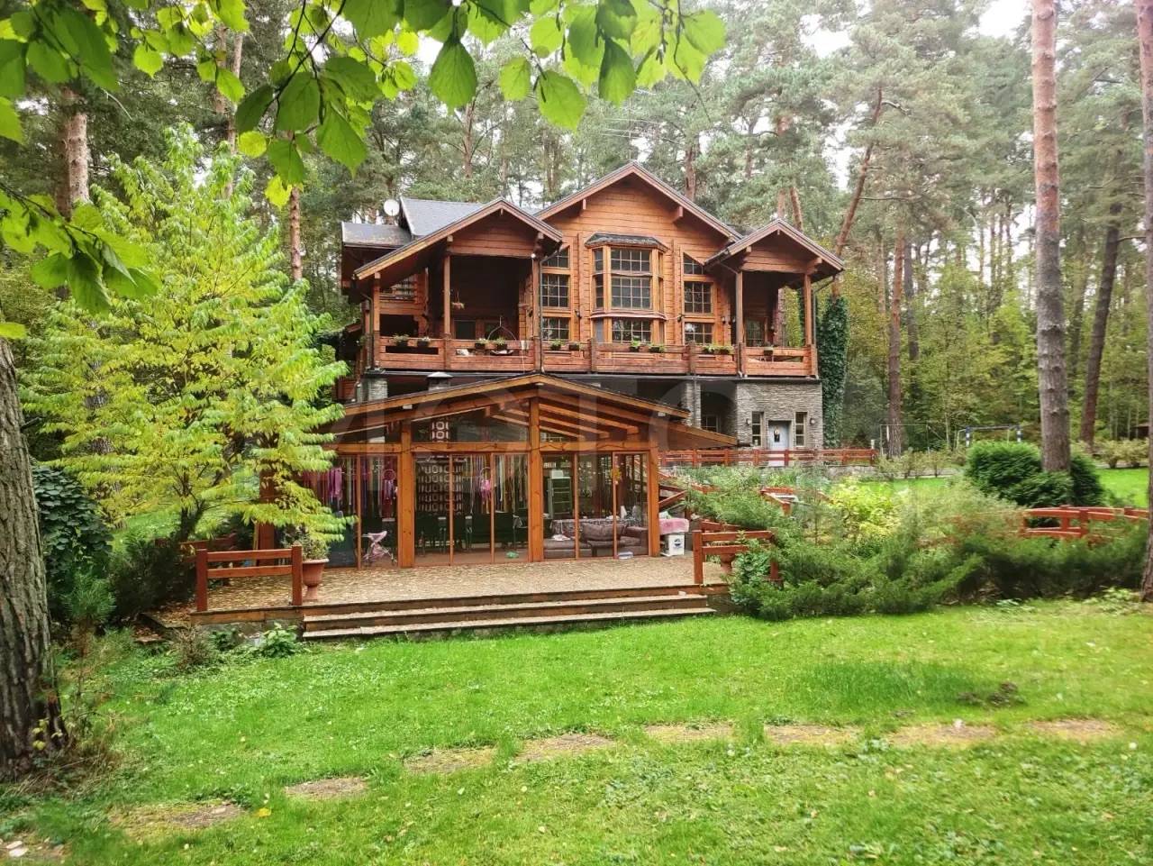 Здания, сооружение и земельный участок 10674 кв.м. в Московской обл.