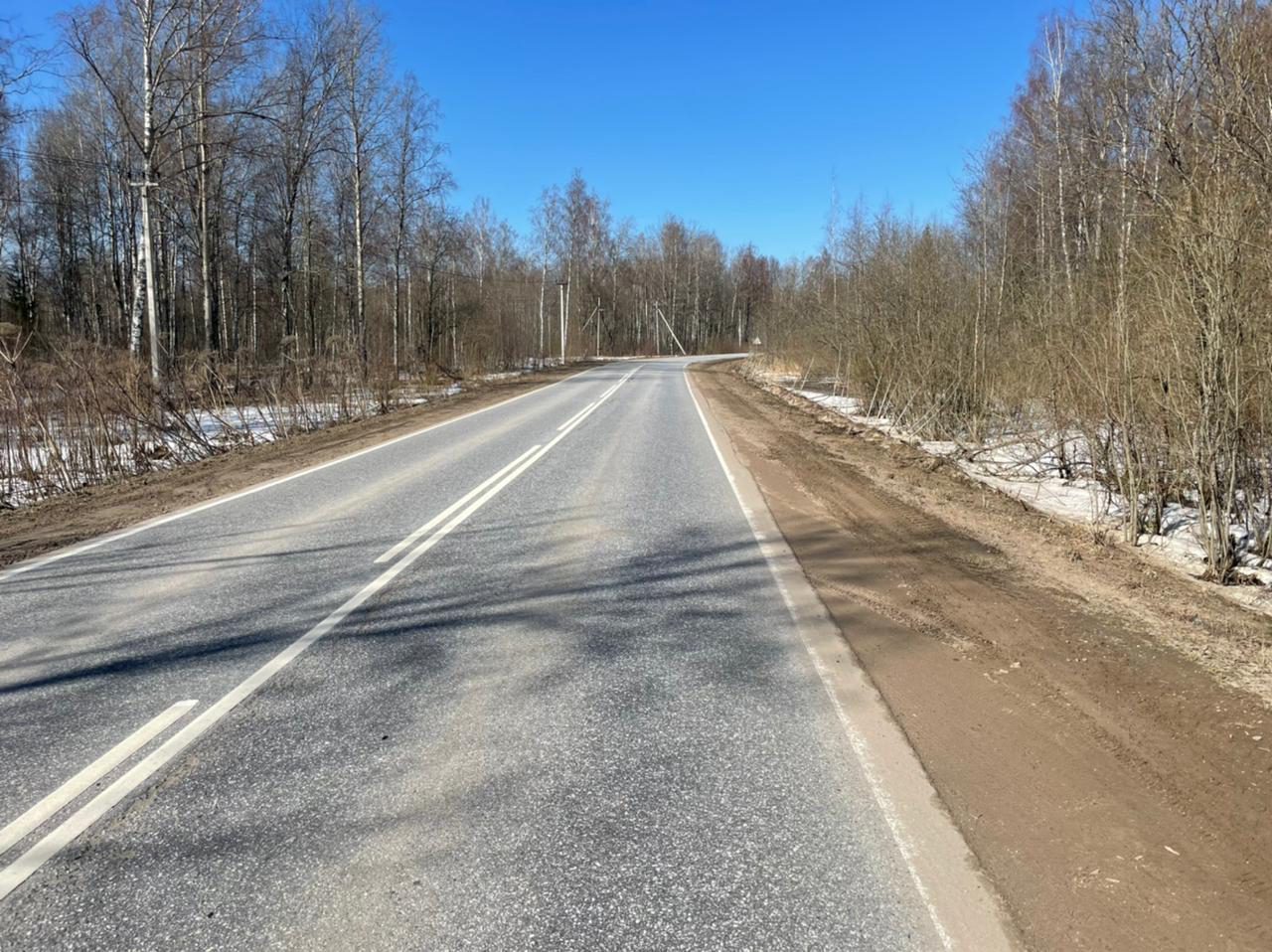 Земельный участок в Ленинградской обл., 1000 кв.м.