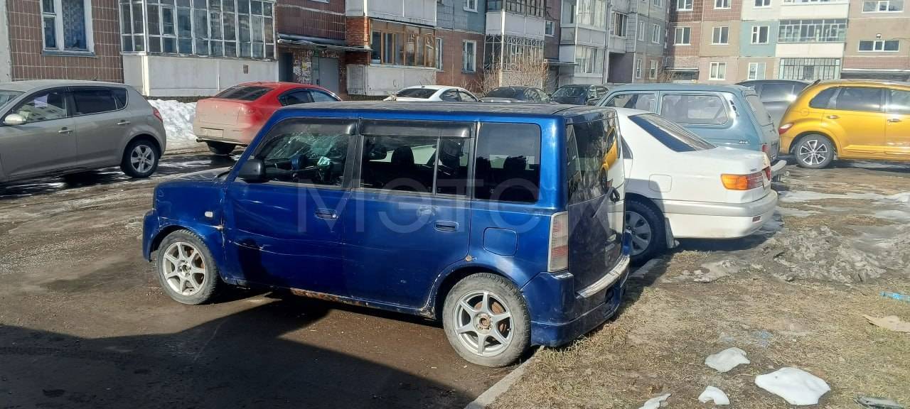 Toyota bB, 2000 года, 88 лс, 300000 км, АКПП