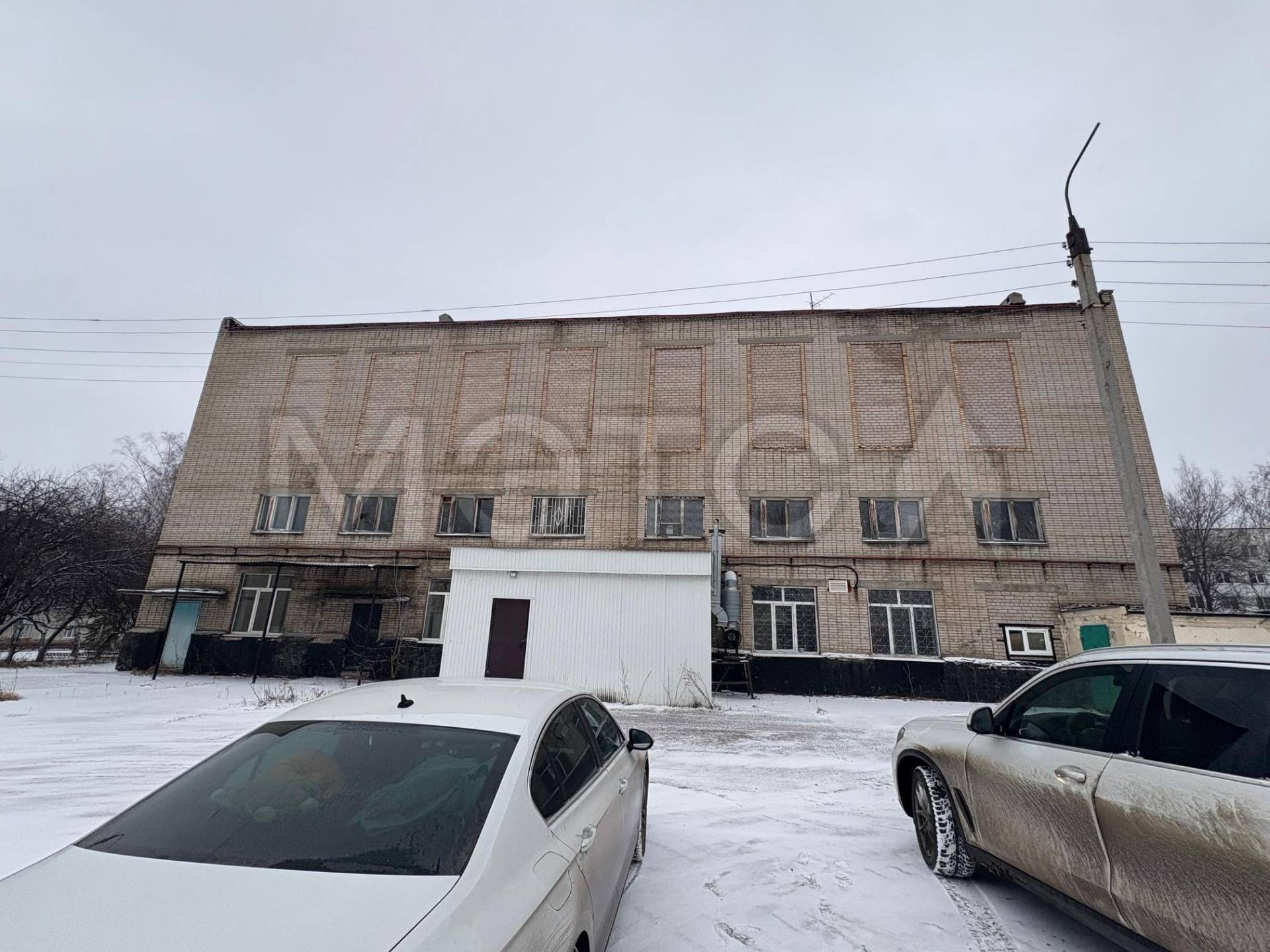 Здание 1088,3 кв.м. и земельный участок 874 кв.м. в Татарстане