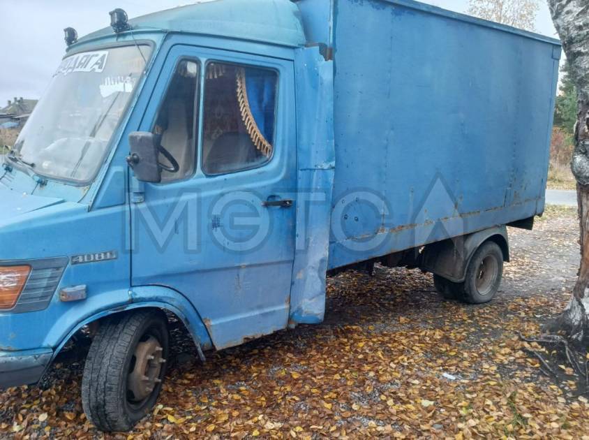 Автомобиль грузовой MERCEDES BENZ 408D, 1993 года