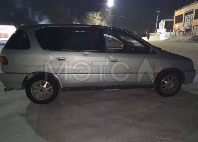 Toyota Ipsum, 1996 года, 135 лс, АКПП