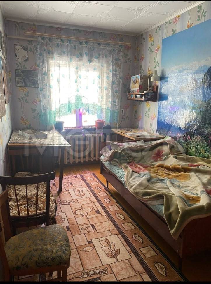 1/4 доля квартиры и земельный участок 1500 кв.м. в Кировской обл.