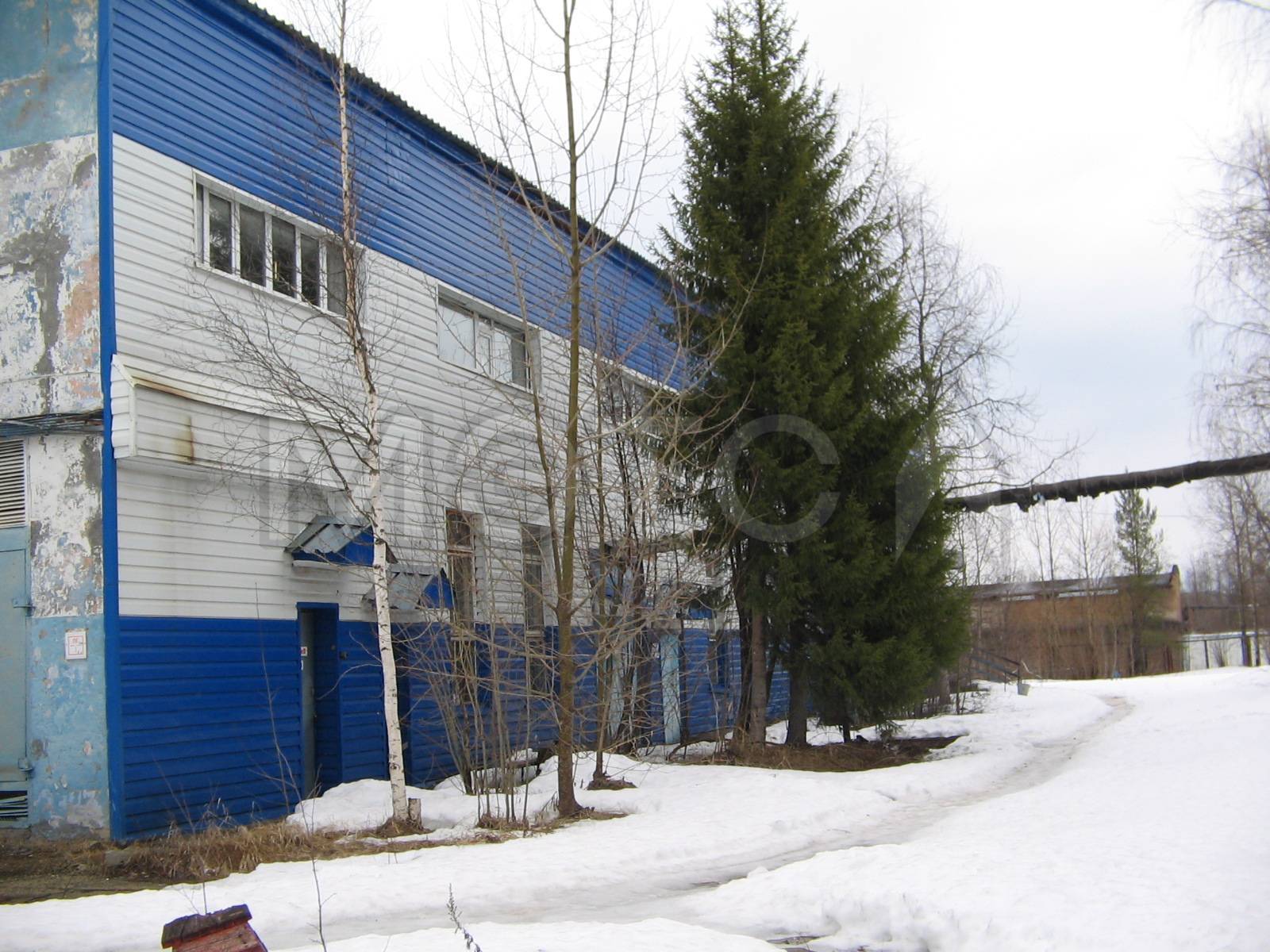 Здания и земельный участок 25152 кв.м. в Коми
