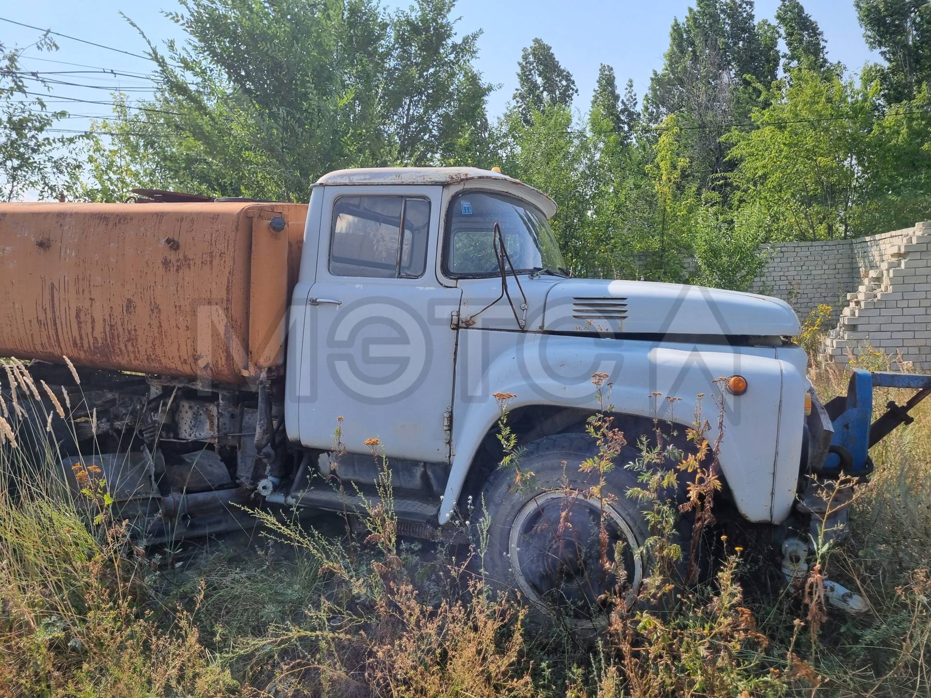 Поливомоечная специализированная автомашина КО 713 НА БАЗЕ ЗИЛ 431412, 1994 года
