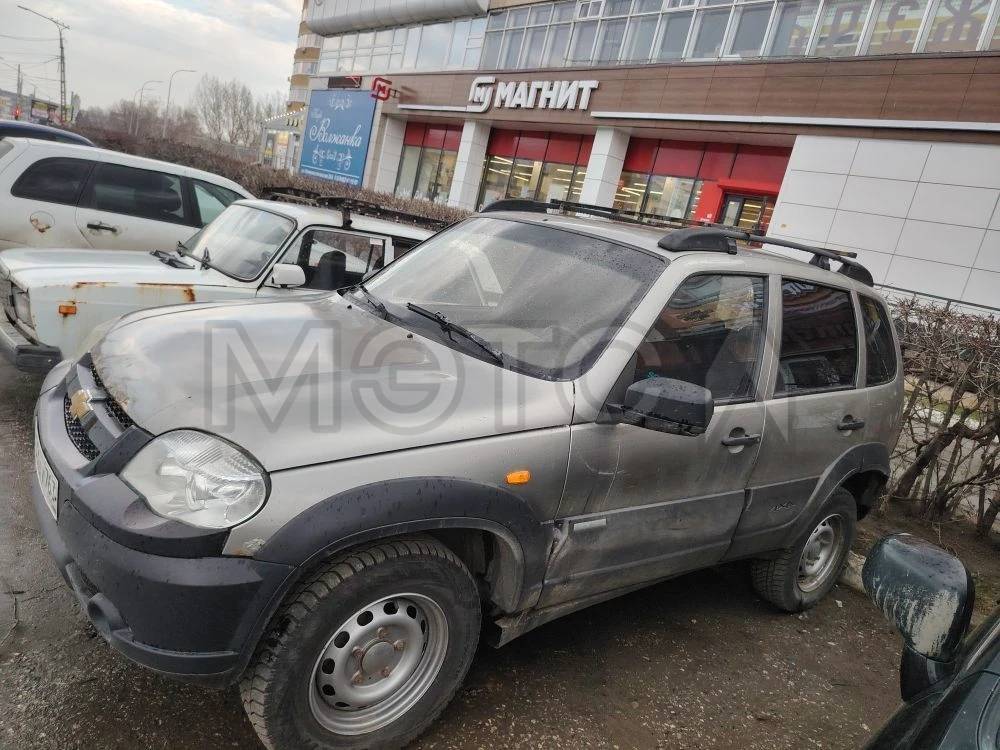 Chevrolet Niva, 2009 года, 80 лс, 243324 км, полный привод