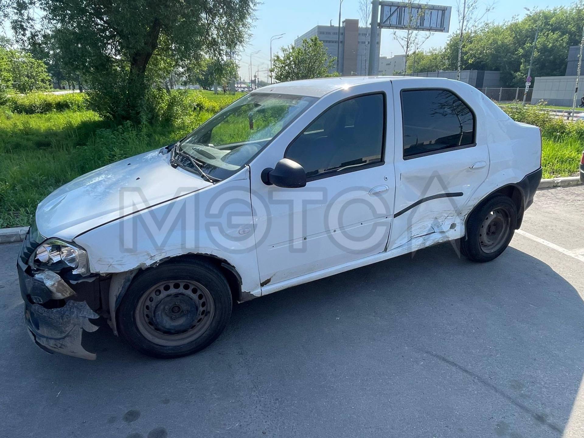 Renault Logan, 2013 года, 75 лс, 382670 км