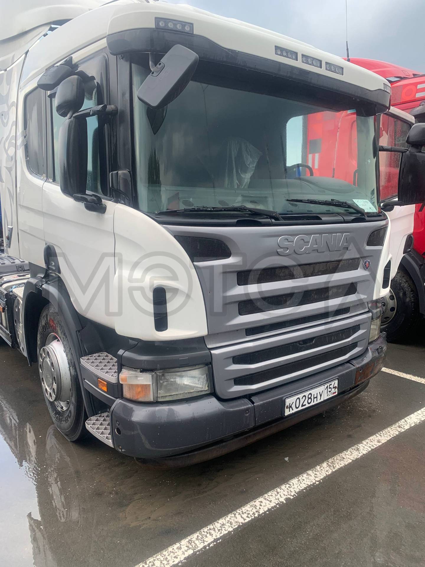 Грузовой тягач седельный Scania P400, 2013 года