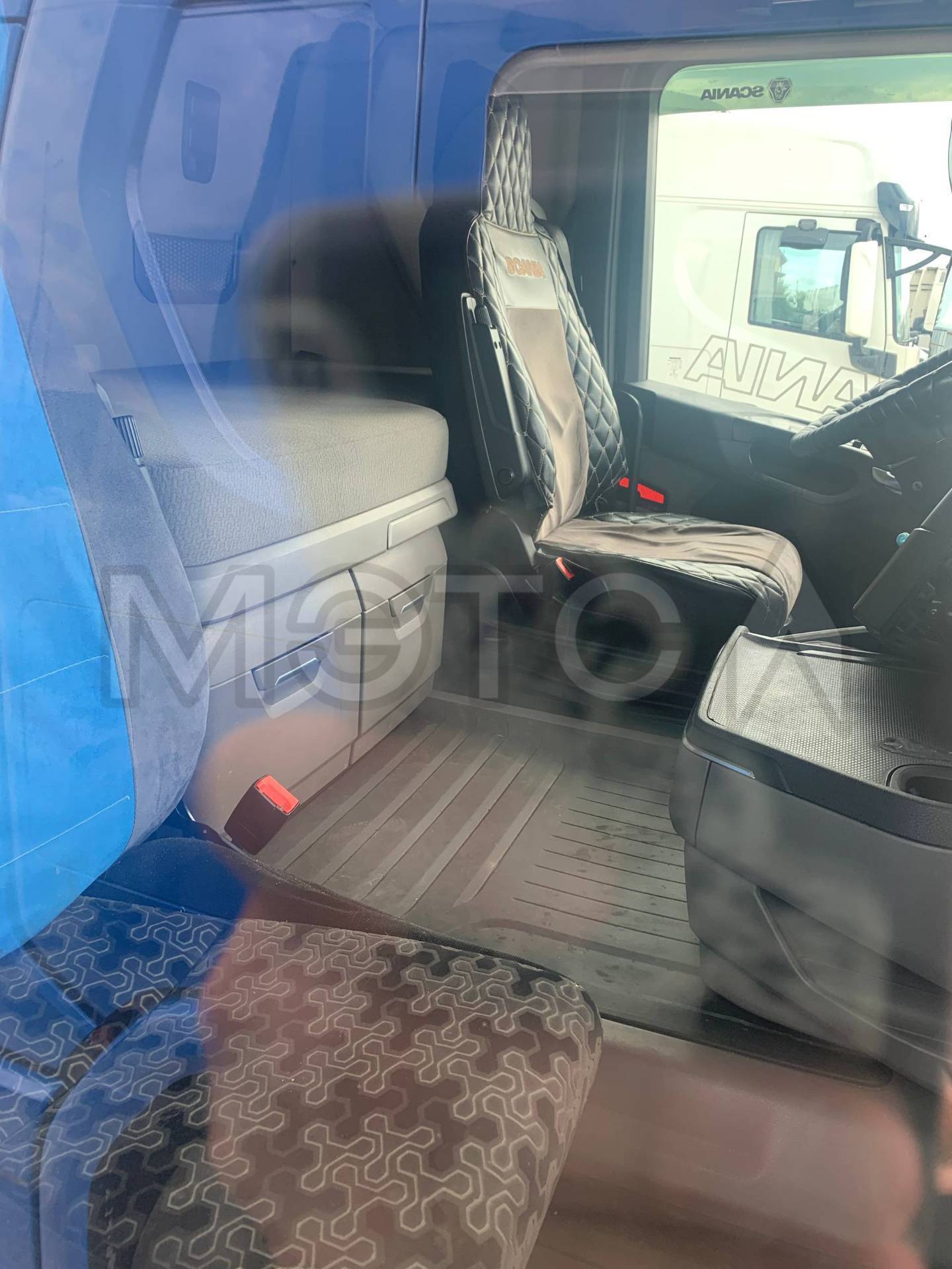 Грузовой тягач седельный Scania P400 LA4X2HNA, 2019 года