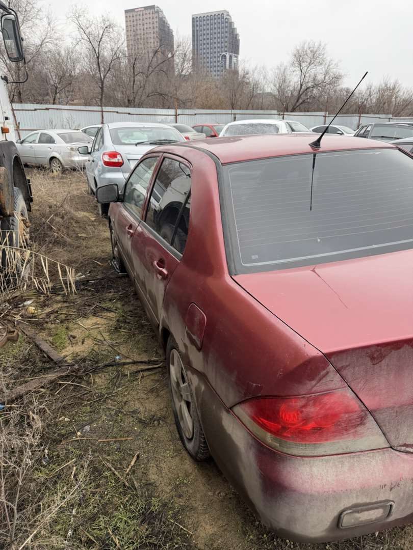 Mitsubishi Lancer, 2004 года, 98 лс