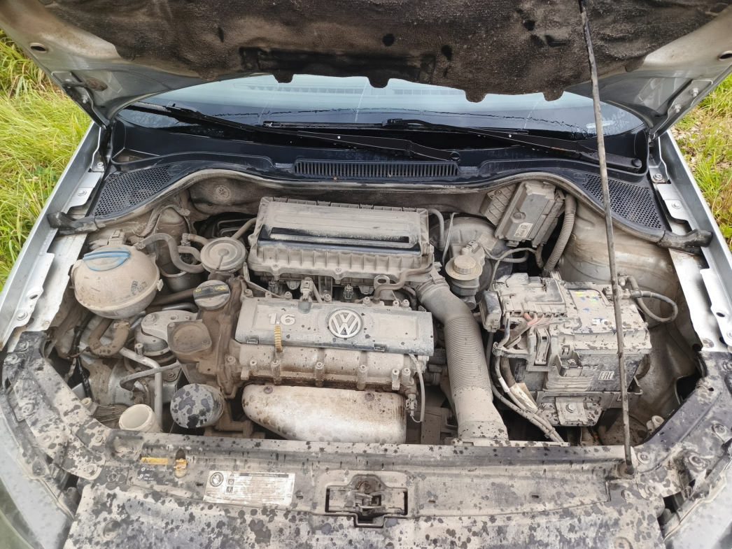 VOLKSWAGEN POLO, 2015 года, 86 лс