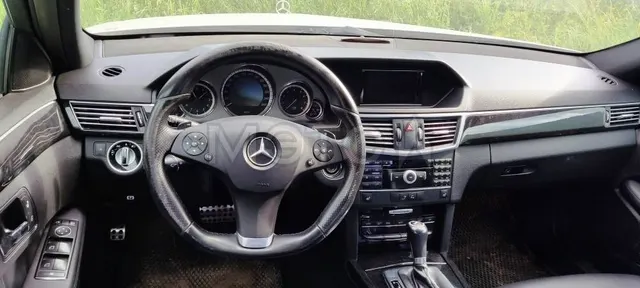 Mercedes-Benz E-Класс, 2011 года, 184 лс, 250000 км, АКПП
