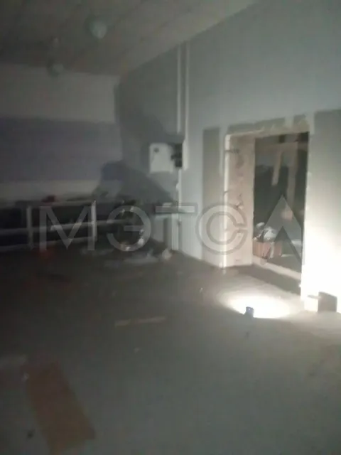 1/2 доля помещения и 1/2 доля земельного участка в Приморском крае