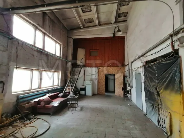 Здания и земельный участок 27012 кв.м. в Свердловской обл.