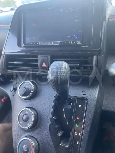 Toyota Sienta, 2019 года, 109 лс, 98584 км, АКПП