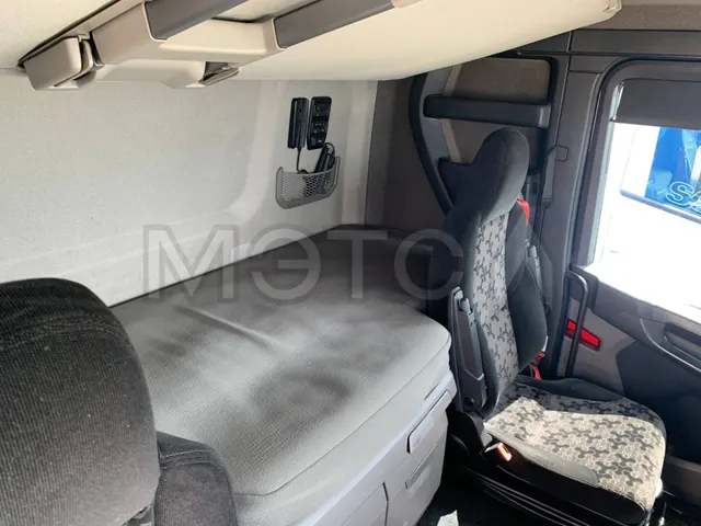 Грузовой тягач седельный SCANIA R4X200 ADR FL, 2020 года