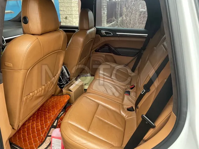 Porsche Cayenne, 2012 года, 400 лс, 293557 км, полный привод, АКПП