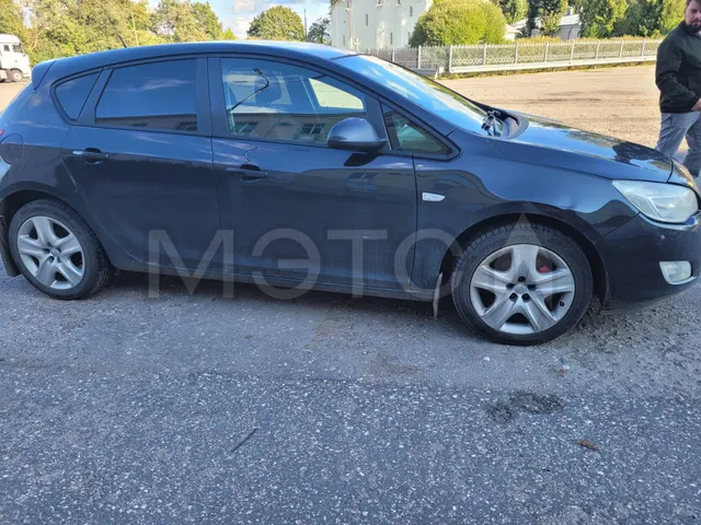 Opel Astra, 2010 года, 115 лс, 282365 км