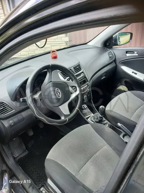 Hyundai Solaris, 2011 года, 123 лс, 221451 км
