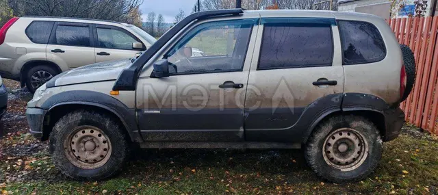 Chevrolet Niva, 2011 года, 79,6 лс, 250000 км, полный привод