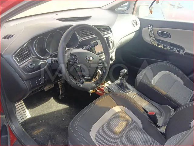 Kia Ceed, 2015 года, 135 лс, 164583 км, АКПП
