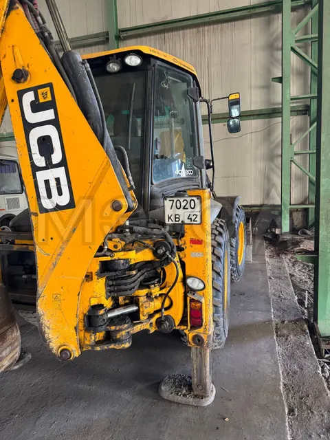 Экскаватор-погрузчик JCB 4CX14H2WM, 2013 года