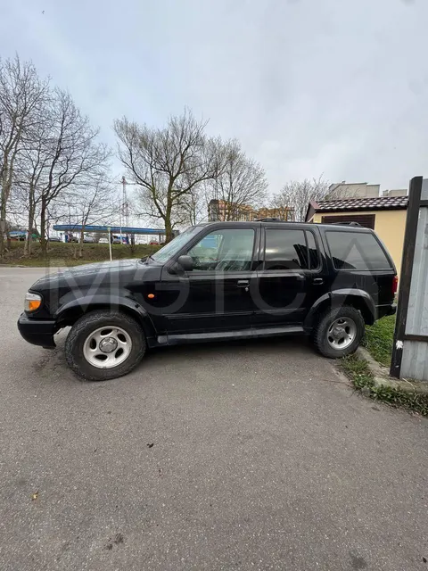 Ford Explorer, 1998 года, 206 лс, 300000 км, АКПП
