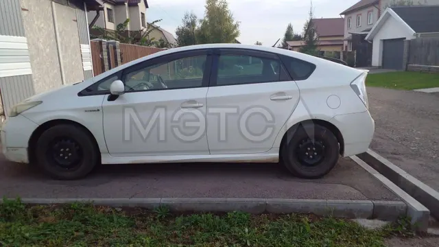 Toyota Prius, 2013 года, 99 лс, 276000 км, АКПП