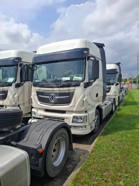 Седельный тягач Dongfeng KX 4x2, 2023 года