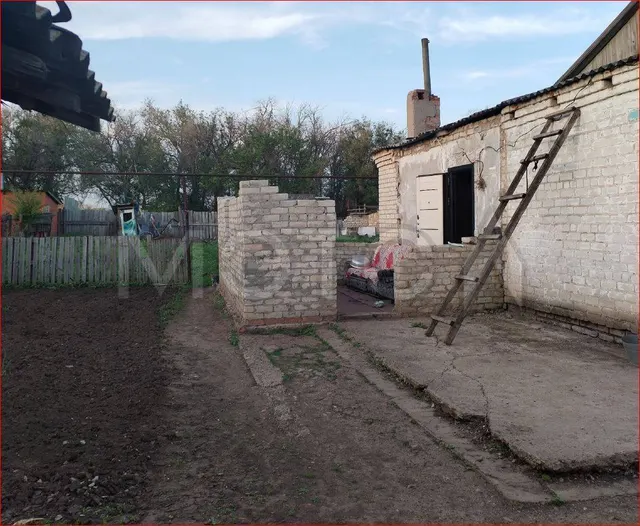 1/6 доля дома и 1/6 доля земельного участка в Саратовской обл.