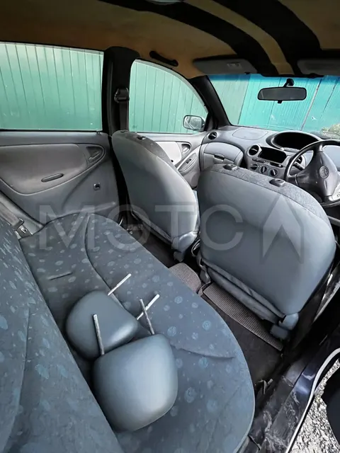 Toyota Vitz, 2001 года, 70 лс, 240290 км