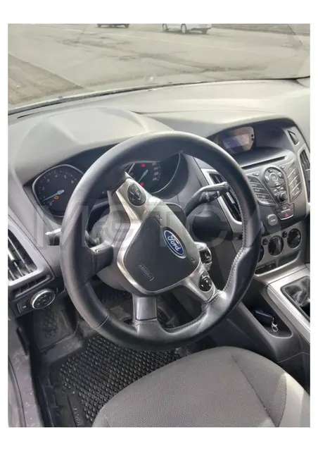 Ford Focus, 2011 года, 125 лс