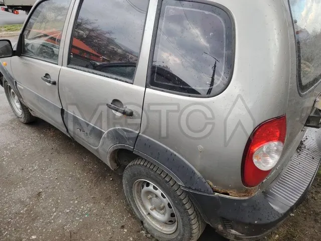 Chevrolet Niva, 2009 года, 80 лс, 243324 км, полный привод