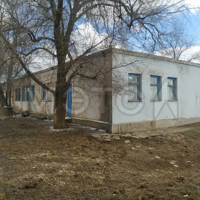 Здание в Калмыкии, 411,6 кв.м, ТМЦ